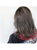 グレージュバレイヤージュ+レッドインナーカラー