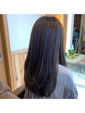 カラーズ(COLORS) 透け感暗めアッシュ×ロングレイヤー