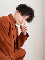 ネイビー(NAVY)&nbsp;ウェーブパーマ 束感センターパート