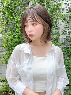 サロウィンフレンテ 新宿三丁目(SALOWIN Frente) 石塚／韓国風インナーカラーベージュくびれボブ10代20代30代新宿