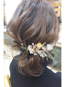 ヌード カラー 姥子山店(NUDE COLOR) 『NUDE COLOR』ゆるふわローポニー