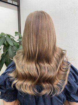 ラビスモア(Lovis moa) 切りっぱなしボブ/ピンクブラウン/エアリーロング/美髪のススメ