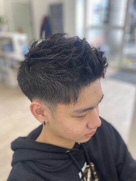 バンビ 大矢野店( Bambi) フェードカット風