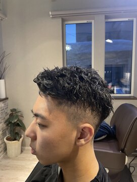 ヒーズ(Hee's) メンズツーブロハードツイストスパイラルパーマ