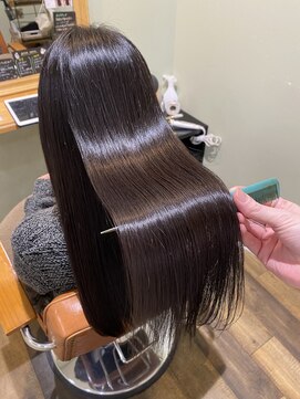 エマヘアーアアトリエ(Emma hair Atelier) 髪質改善艶髪ストレート 【Emma川村】