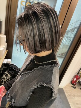 コワファーストナガサキシャンプーボーイ(COIFF1RST NAGASAKI SHAMPOO BOY) 大人可愛い20代30代40代黒髪前下がりショートボブ丸みショート◎