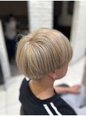 ブロンドベージュマッシュショート