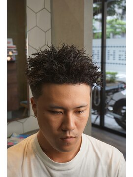 タフ バーバーショップ(TOUGH BARBER SHOP) ツイストパーマ