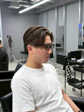 リッチブランドアンドコー(Rich Brand&Co) センターパート/ニュアンスパーマ/韓国/フェーザーパーマ/眉毛