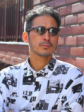 ガズル ハラジュク(GUZZLE HARAJUKU) グレイヘアをカッコよく見せる！白髪ワイルドショートパーマ