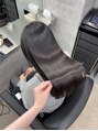 シンシア ドゥエ 新宿(CYNTHIA DUE) 縮毛矯正と髪質改善トリートメントでダメージを抑えて美髪に◎
