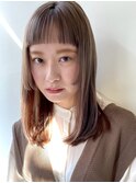 レイヤーカットハッシュカット顔まわりミディアムロング