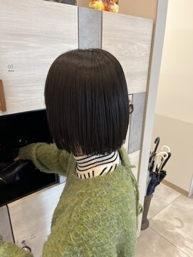 アストレアバイイーリス(ASTRAEA by Iris) 切りっぱなしボブ