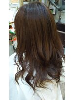 レヴィーマム(Revie mum)&nbsp;レイヤーカットで巻き髪キレイ