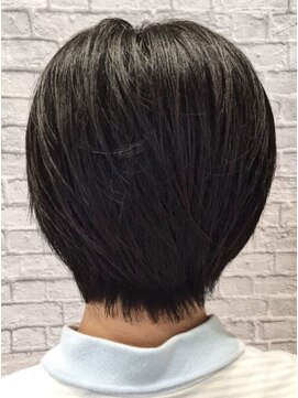 ミーティア バイ クアトロ(Meteor By QUATRO) スッキリショートヘア