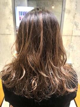 ルーツホーム(Roots Home) ミディアムレイヤー　バレイヤージュ