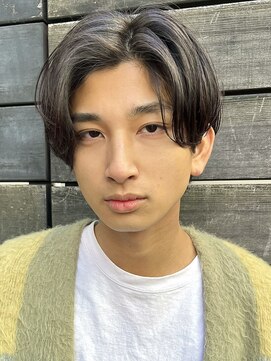 フィフスジングウマエ 原宿(fifth JINGUMAE) センターパート韓国ヘアニュアンスパーマトランクスヘア