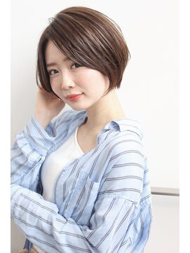 ラフ 八乙女(Rough) 大人ガーリー/ダークアッシュ/ミディアムレイヤーカット/八乙女