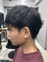 フイ 代々木(Hui)&nbsp;メンズ/アップバング/ツーブロックマッシュ/束感ショート波巻き