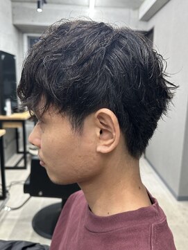 フイ 代々木(Hui) メンズ/アップバング/ツーブロックマッシュ/束感ショート波巻き