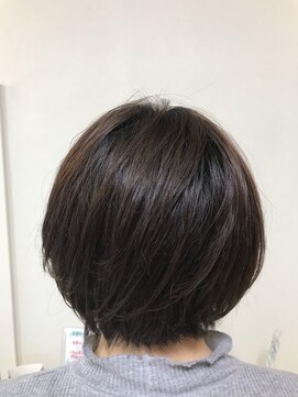 美容室 ステラ ミディアムレイヤーボブ