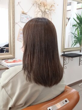 ラグラスヘア(LAGRAS HAIR) グレージュカラーのうるツヤ髪☆