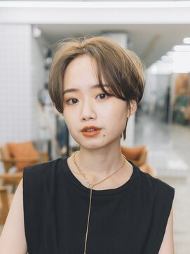 ガーデンヨコハマ(GARDEN YOKOHAMA) ショート マッシュショート センターパート 小顔カット