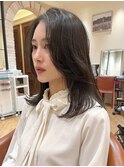 地毛風暗髪 ダークグレージュ 韓国ヘア センター分けミディアム