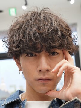フィフスパーク(fifth PARK) 渋谷シャドウパーマメンズ波巻きパーマ韓国メンズマッシュウルフ