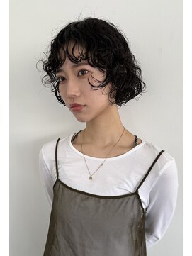 ポーズ(PAUSE) レイヤーボブパーマ