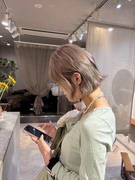 ナンバー 博多(Number) ハイトーンショートボブ