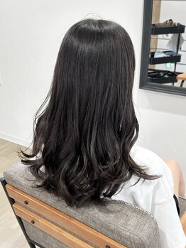 パーモック(PALMOCK)の写真/髪と頭皮を大切にした優しいカラー◎髪の負担を抑え、透明感のある仕上がりに＊〔白髪染め〕