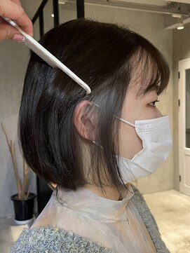 エリマ 調布(elima) 調布インナーカラーシルバーグレーカラーミニボブ20代