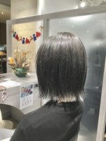 ブロッサム 保谷(Blossom)&nbsp;20代30代40代外ハネアッシュグレージュ肩ライン耳掛け