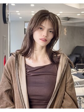 ソルノエル(SOL.noel) ベージュカラー / 切りっぱなしミディアム