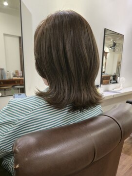 インビテーション(invitation) オリーブグレージュ