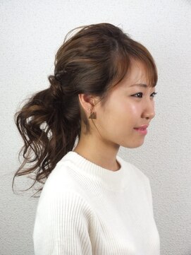 ロカット サロン(Roquat Salon) ナチュラルポニーアレンジ【ヘアセット　立川/立川南口　浴衣】