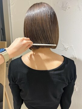 ラミエ バイ メルト 吉祥寺(lamie by melt) "久保田"ぱつっとボブ切りっぱなしボブ大人ボブ小顔ボブ