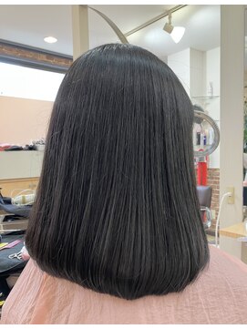 カットハウス はさみの部屋 ミディアムボブ/縮毛矯正/重めライン/前髪あり