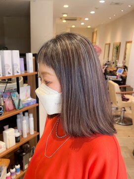 ミラバイケンジ 藤沢(Mira by KENJE) 白髪ぼかしハイライト【藤沢/藤沢駅】こなれミディ