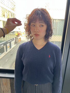 ビハインドザカーテン(BEHIND THE CURTAIN) ボブルフ×レイヤーミディ×ウルフ×プードルパーマ