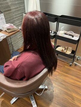 アミカ シーモール店(Amica) ワインレットカラー