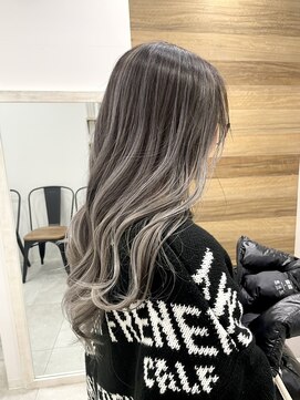ジゼル(gisele) 仙台バレイヤージュデザインカラーブリーチカラーハイライト
