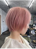 ペールピンクショートヘア