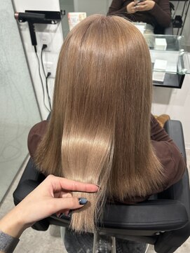 アオ(AO) 艶々ヘーゼルベージュ