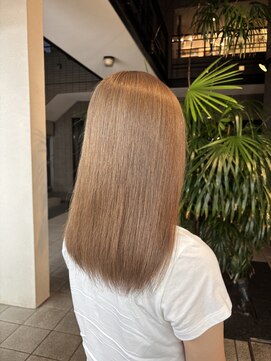 ガーランド(Girland) 【girland】ハイトーンベージュ 韓国風/レイヤーカット