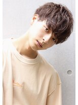 ネイビー(NAVY)&nbsp;カリアゲ高め！ゆるめスパイラルで、脱力系オシャレマッシュ！