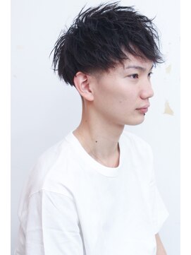 メリケンバーバーショップ コウベ(MERICAN BARBERSHOP KOBE) コンマヘアショートレイヤーかき上げパーマトランクスヘア