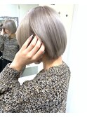 シルバーグレージュ×ショートボブスタイル☆