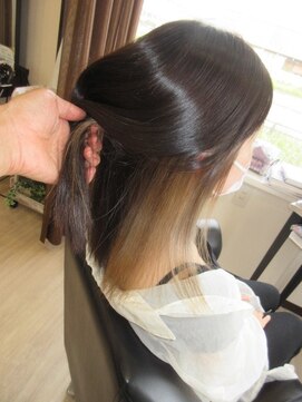 コア フィール ア デイ(COIFFURE A DAY) 【M3D】ミルクティーインナーカラー